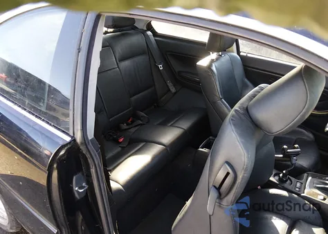 2004 BMW 330Ci z USA, uszkodzony, nr VIN WBABD53484PL10383